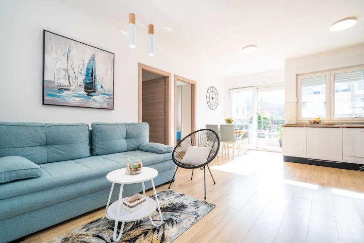 2 Bedrooms Apartment with balcony