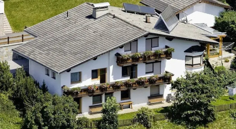 Ferienwohnungen Schöpf