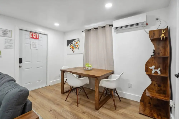 Casa Roselle 3 in Hollywood