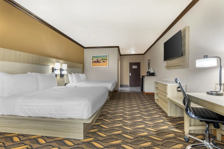Standard Quadruple room