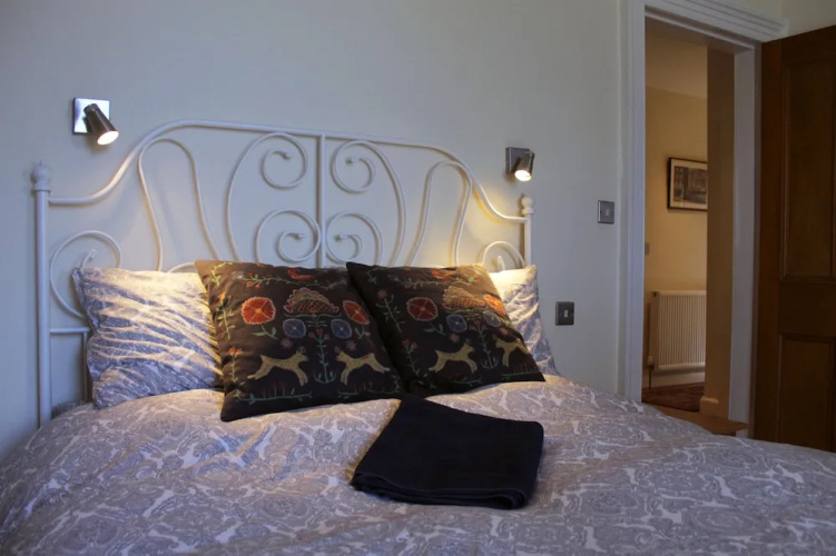 Silver Lining - Gilmore Place Apartment