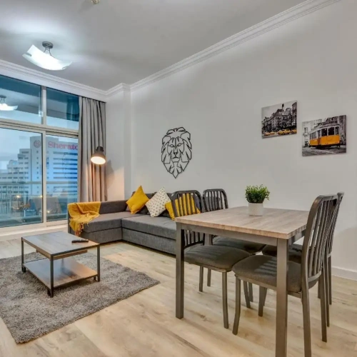 1 Bedroom Apartment with balcony