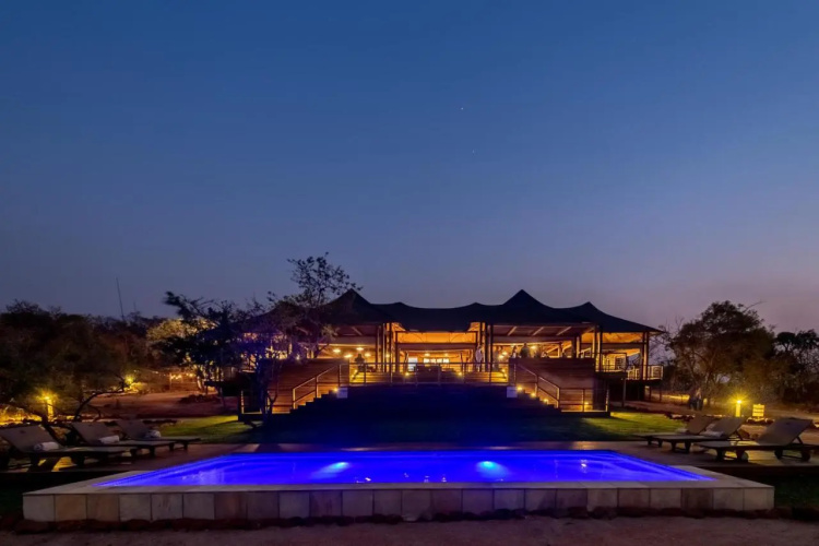 Ndhula Luxury Tented Lodge