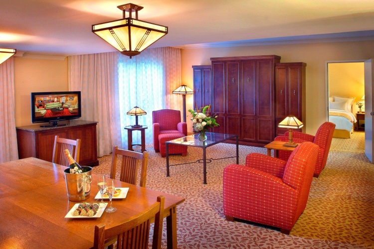 2 Bedrooms Executive Quadruple Suite
