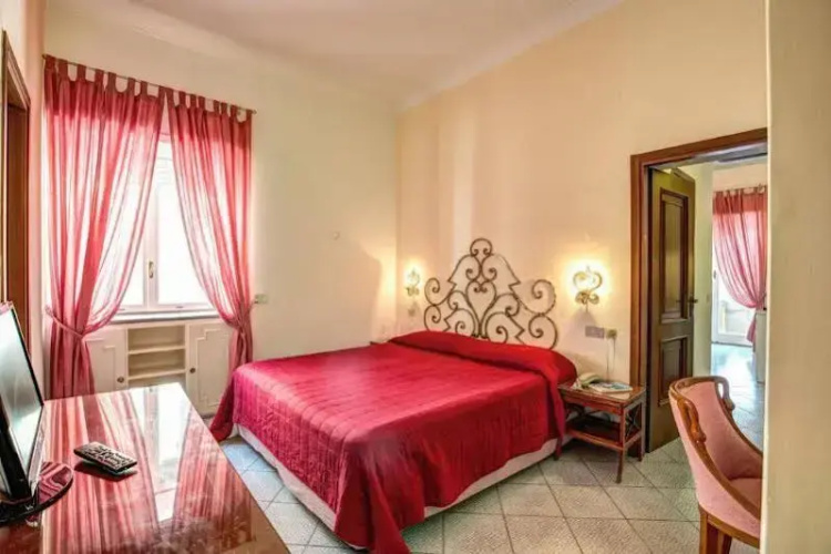 Hotel Bristol