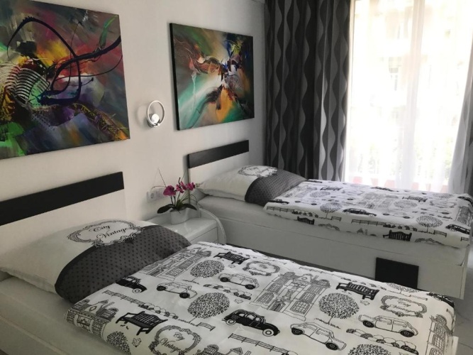 2 Bedrooms Apartment