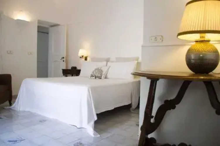 Marunnella Suites