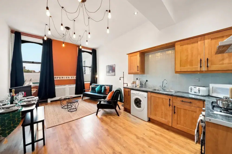3 Bedroom Apartment-birmingham-sleeps7-citycentre