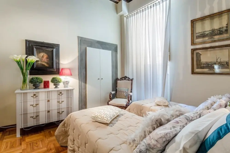 2 Bedrooms Apartment
