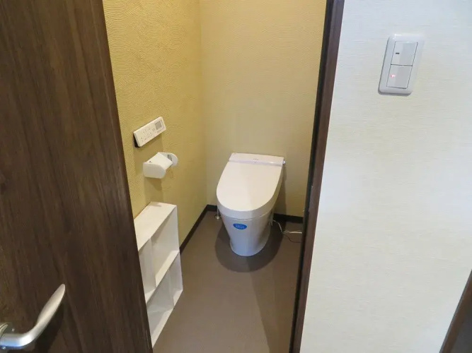 Azalea - Hostel