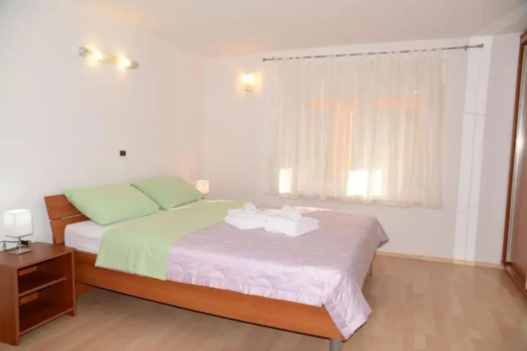 San Lorenzo Apartments