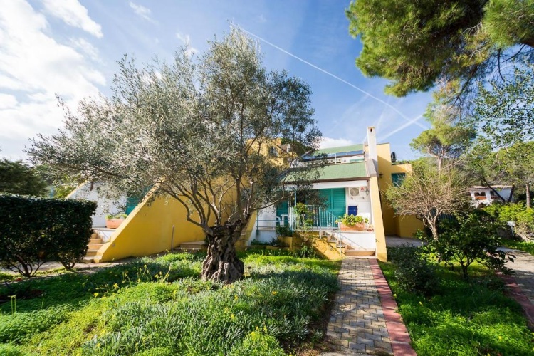 2 Bedrooms Cottage