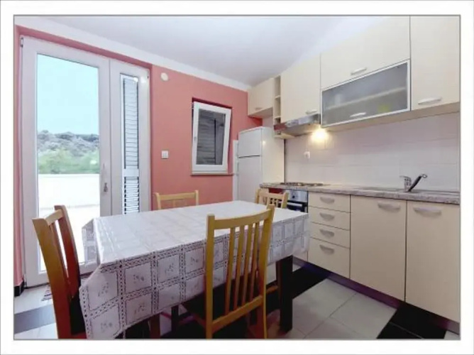 Apartments Lajci