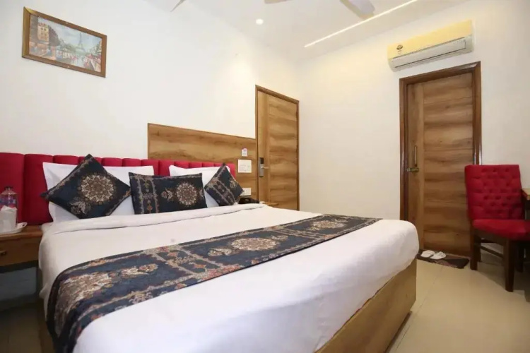 Hotel R. V. Regency