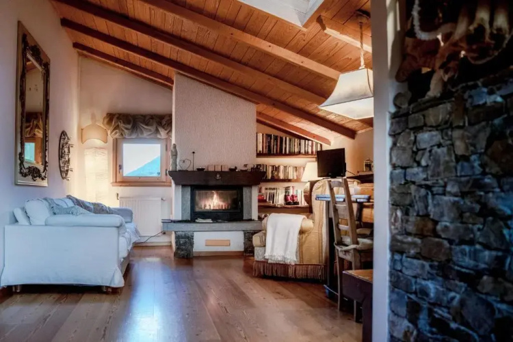 Charming Mountain Penthouse