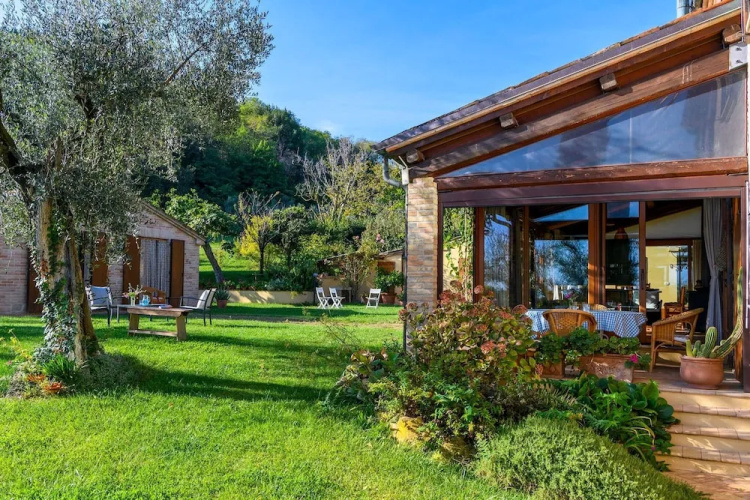 Villa Emilianna 12 2 by Marche Holiday Villas