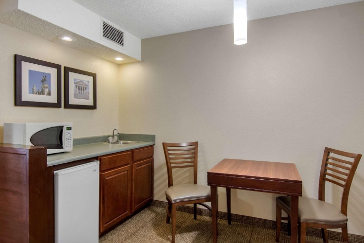 1 Bedroom Suite