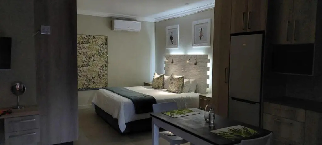Studio 5 Churchill Lane Apartment