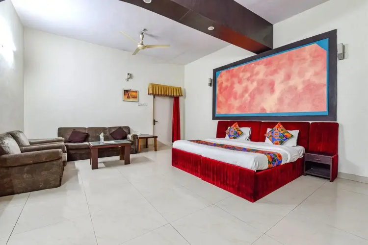 Fabhotel Prime Surpin Palace