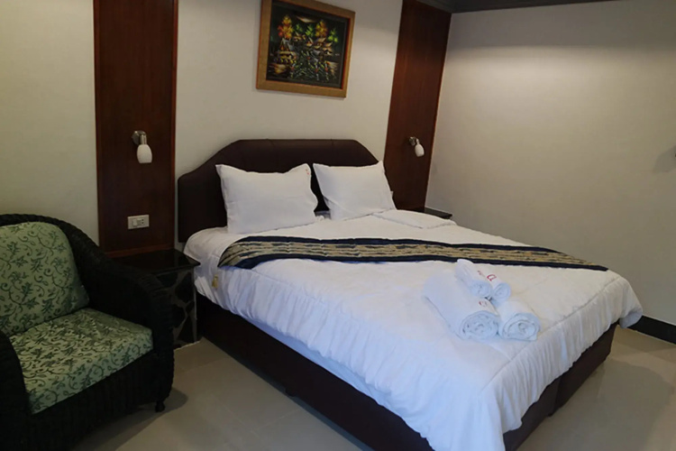 Cha Am Lodge