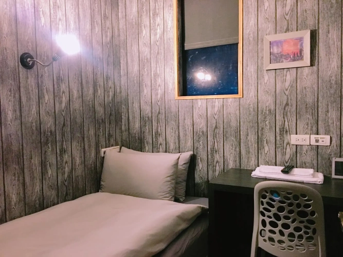 Bed in Dorm (male dorm)