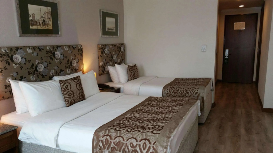 Adela Hotel