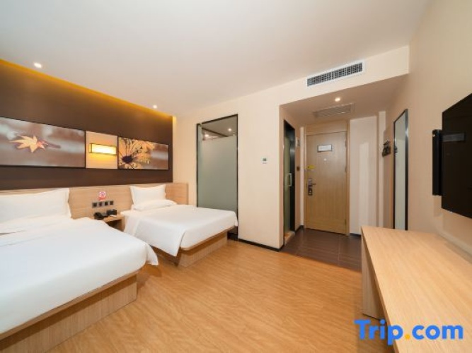 Superior Double room with street view