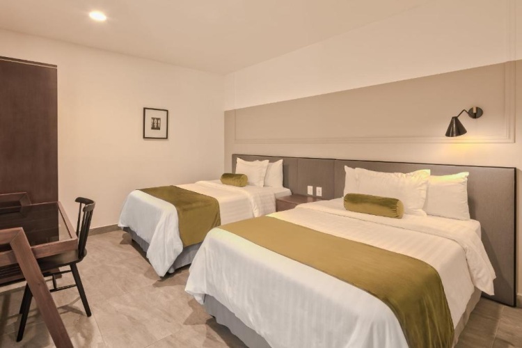 Superior Quadruple room