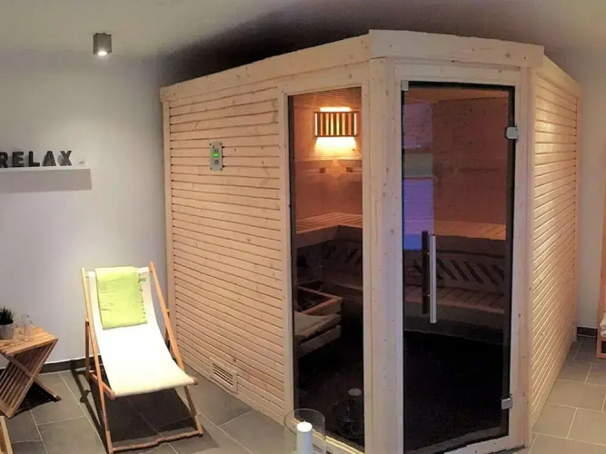 Geraeumiges Ferienhaus mit Sauna