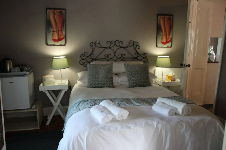 La Montagne Bed & Breakfast