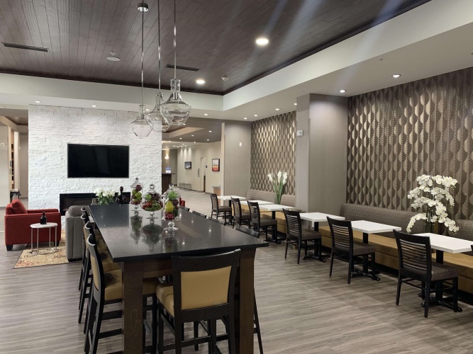 Best Western Plus Hinton Inn & Suites photo 27