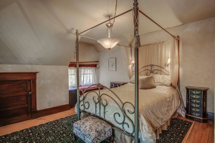 Greenbriar Inn
