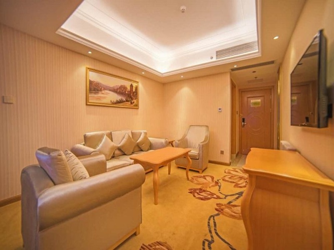 1 Bedroom Deluxe Suite