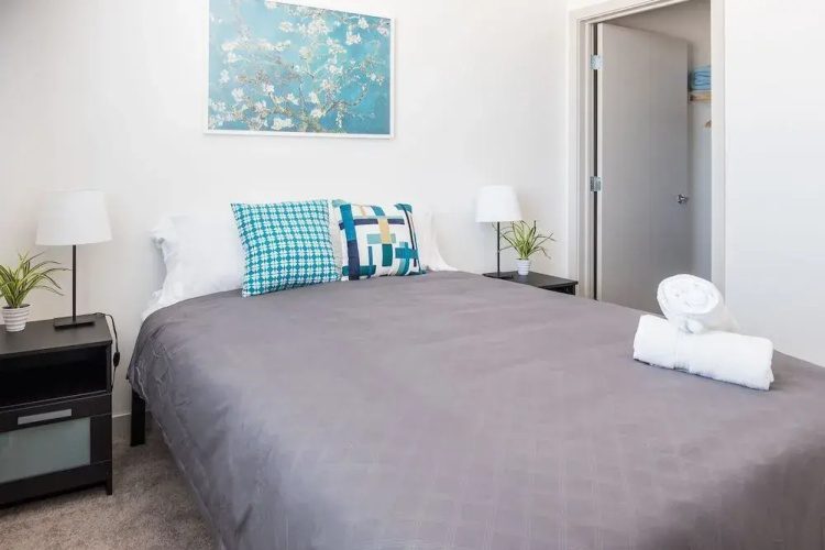 Mass Ave Arts District 1 BR Apt by Frontdesk