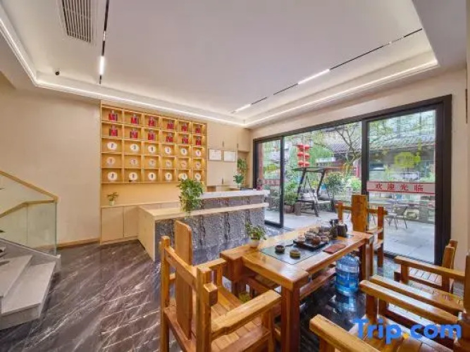 Qingyue Homestay