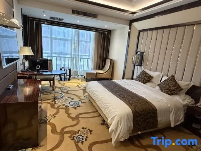 Deluxe Suite