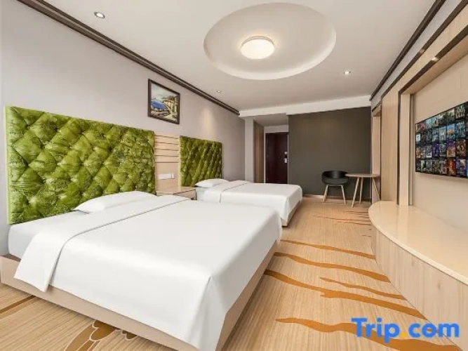 Deluxe Suite