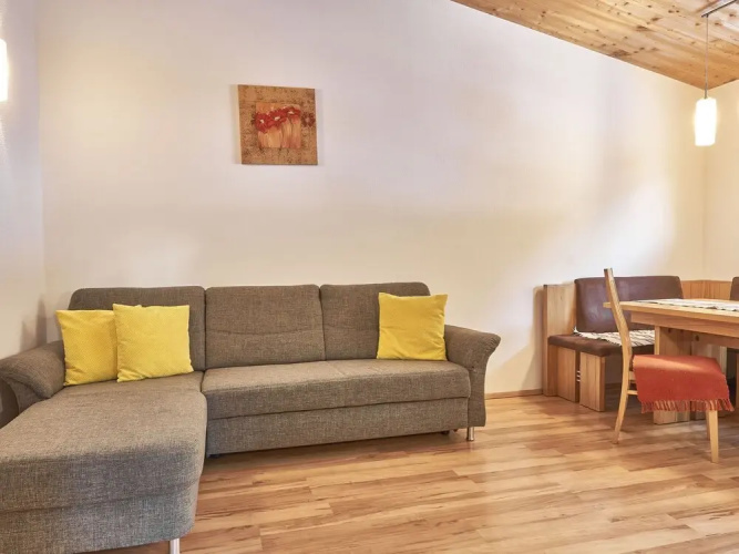 Agnesn, Apartmenthaus