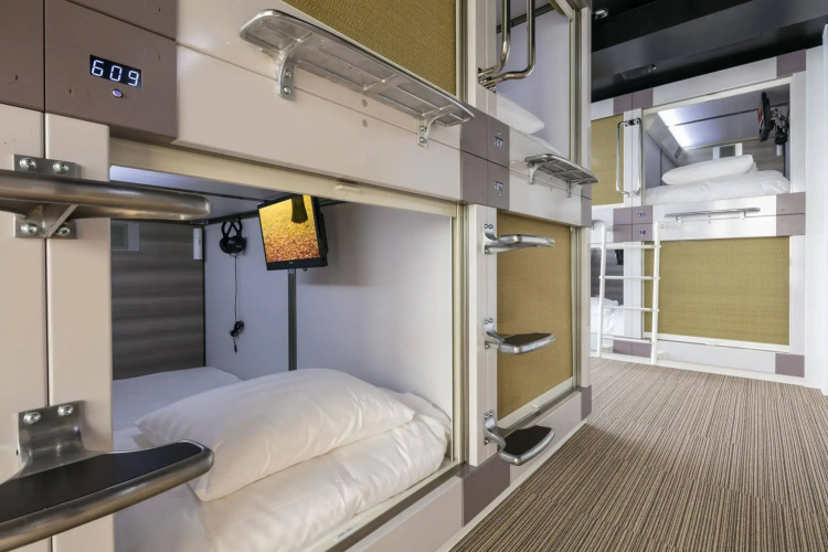 Capsule Resort Kyoto Square
