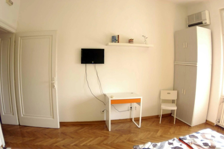 Bridge apartment