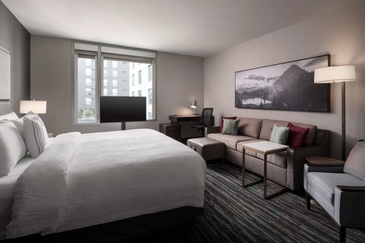 Standard Double Suite