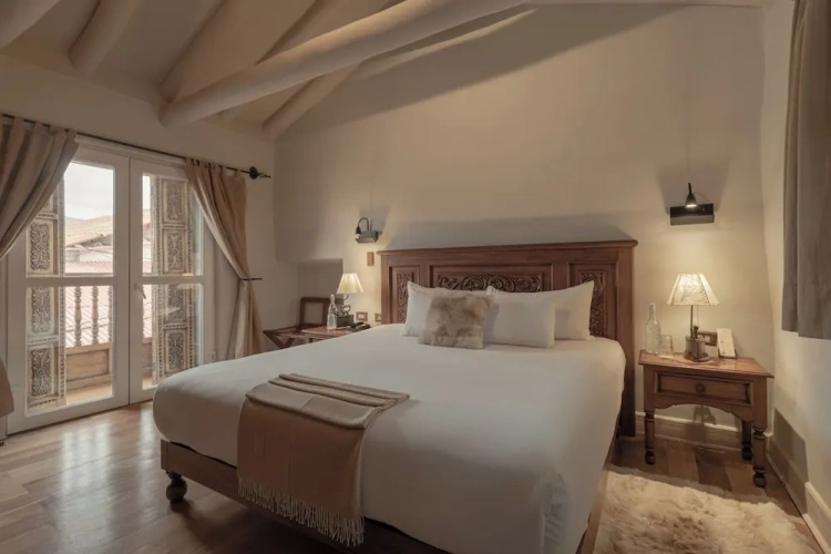 Suite with balcony