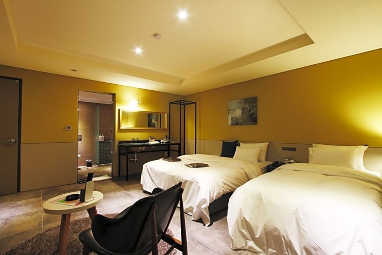 Superior Twin room