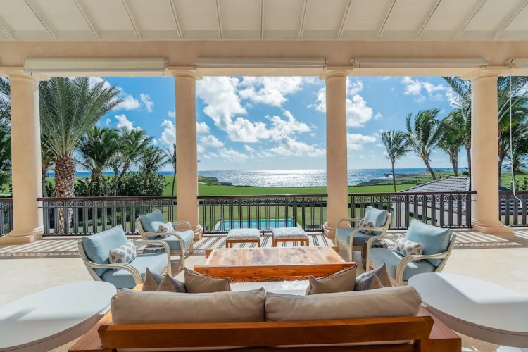 Oceanfront Luxury Villa With Amazing Staff