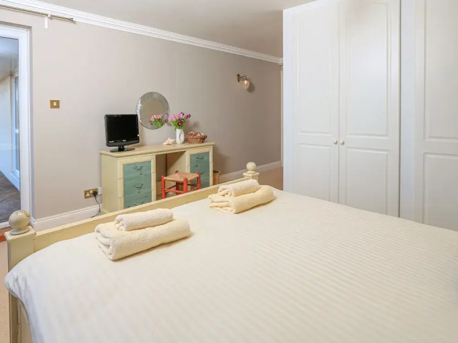7 Thurlestone Rock