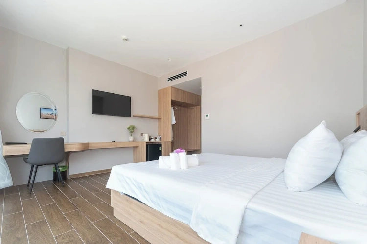 Superior Double room with city view