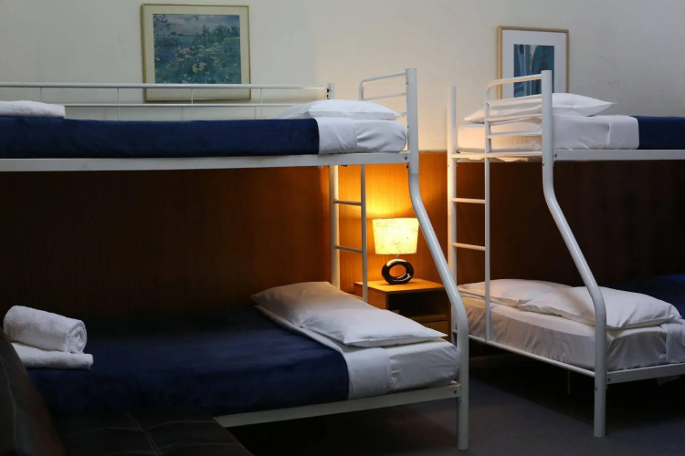 Holiday Lodge Hotel