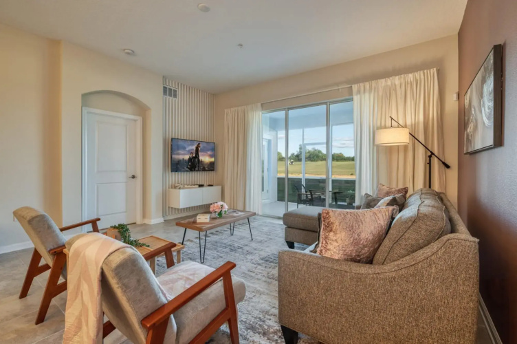 Comfortable and charming home near Disney