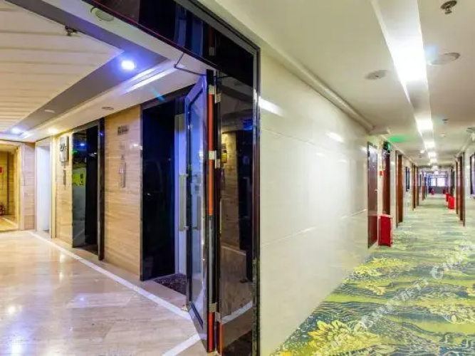 1201 Theme Hotel