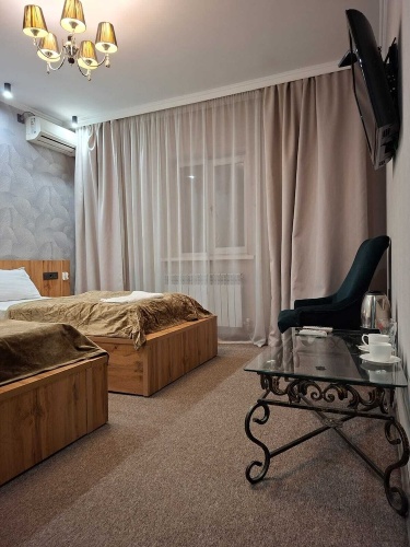 Standard Twin room with city view